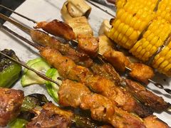 月半松板肉-月半小炉焖烤