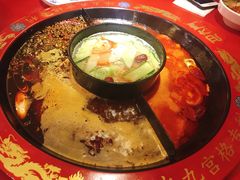 -重庆巴九门老火锅(阳朔店)