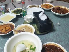 -山里人家土菜馆(茅山店)