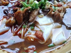 -渝之汇牛肉豌杂面