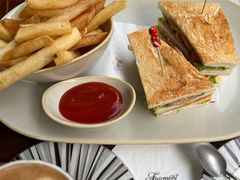 -上海和平饭店维克多咖啡厅 Victor's