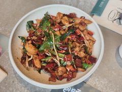-饱嗝·小炒云南菜·见手青乌鸡汤锅(来凤街国创园店)