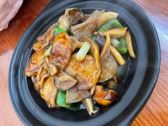 -胡子饮食店