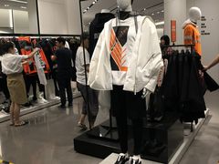 -ZARA(红谷滩万达店)