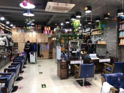 -阿兵荣辉美容理发有限公司
