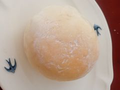 海盐荔枝玫瑰冰面包-沁屋面包店(人民东路店)