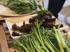 -沈记酸菜牛肉火锅店(九号路店)