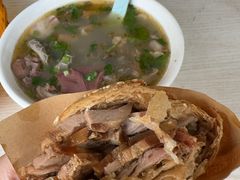 -洪峰浩老北京烧饼夹肉(角门路店)