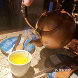 长安大锅贴有股肉香，就是略油。浆水土豆泥口味比较新颖