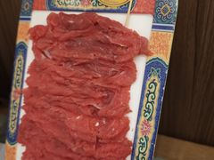 鲜切牛里脊-侃爷南门铜锅涮肉