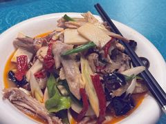 特色椒麻鸡-喀城木卡姆烤全羊餐厅