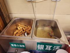 -山城年华老火锅(玉林店)