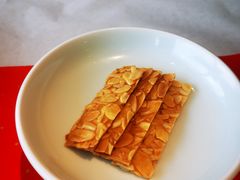 杏仁饼-馋遇江南·精致湖景雅宴(东方之门店)