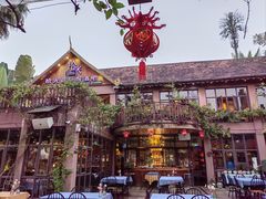 -拾光音乐餐酒吧(告庄星光夜市店)