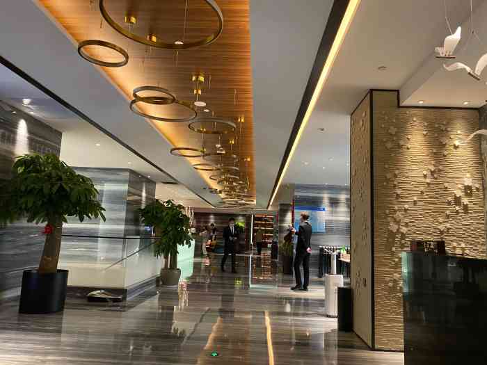 雅致汤泉-"必须吐槽一下,姥爷带着孩子去男宾,出来孩.