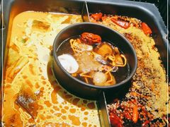 -老牌坊云南鱼豆花火锅(哈西万达店)