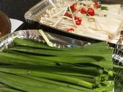 韭菜-嘿嘟嘟·肋条烧肉放题(爱融荟城店)