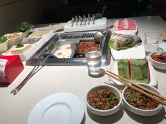 -海底捞火锅鲜切牛肉主题店(长寿路店)