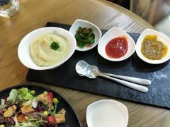 -HIGH FIVE哈福手工汉堡(桂林路店)