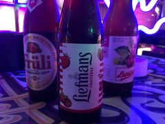 -UP嘻哈酒吧(粉巢店)