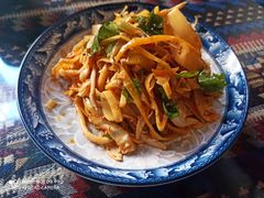 -蜗牛小馆醉乡民谣云南菜(惠新西里店)