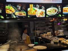 -八一路好吃街(雨田商务大厦店)