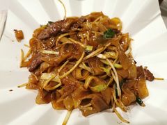 招牌广式炒牛河-TTSQUAT坐阵·士多(小梅大街大店)