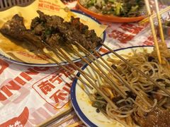 -威记烧嘢·南宁烧烤·超级生牛(绿地店)