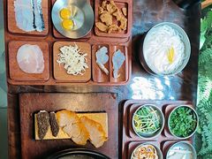 -银米·云南传统过桥米线(双廊黑金冠店)