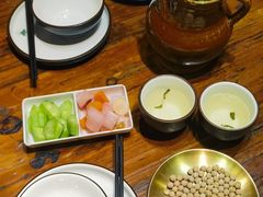-老滇山寨•云南特色菜•地方菜•民族风情歌舞表演(金碧店)