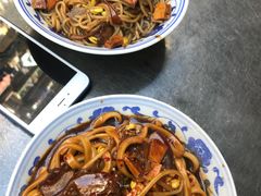 -珠宝街老左杂酱面馆