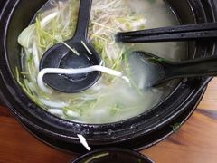 -丽虹云南过桥米线(兴工街店)