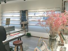 -宏宇眼镜蔡司依视路折扣店(兆佳眼镜城店)