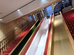 -奈尔宝·儿童乐园·亲子餐厅(前滩店)