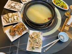 -野菌皇海景野生菌火锅(滨海大道店)