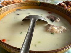 -美顺香食府鱼头老店(雪野湖店)