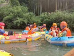 -仙山谷激浪漂流