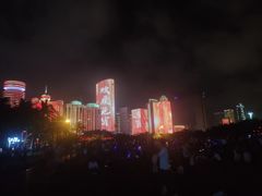 -万绿园