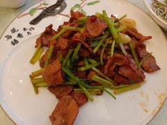 小炒黄牛肉-博雅渔港·融合菜(维也纳国际大酒店)