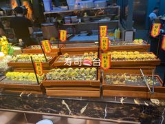面包甜点陈列柜-苏格里岛自助海鲜烤肉(青秀万达店)