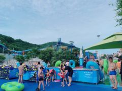 -平湖九龙山乐满地水上乐园