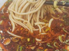 -牛一嘴·兰州牛肉面·大盘鸡(财富中心店)