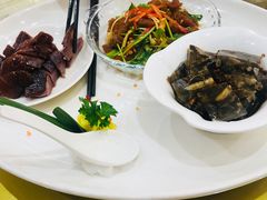 -榕树下海鲜馆(坪山路店)