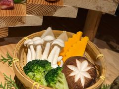 -山川小町·极番烧肉(新地假日广场店)