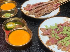 -何妹湿辣牛肉·粤式烧烤砂煲(桂雅路店)