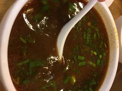 红烧牛肉汤-台北楚楚园馅饼粥(虹桥南丰城店)