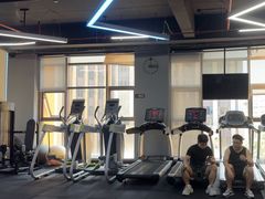 -豪思成DK健身私教连锁(凯乐国际店)