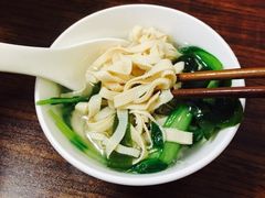 -金家小金碗云南过桥米线
