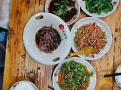 -饭饱香土碗菜(新科店)