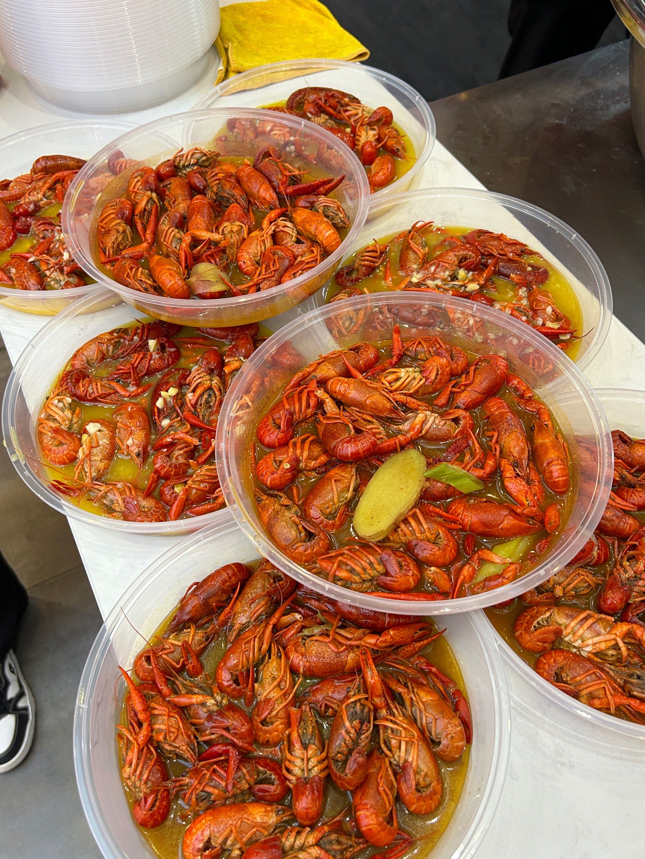 吃爽了,99💰8盒小龙虾🦞